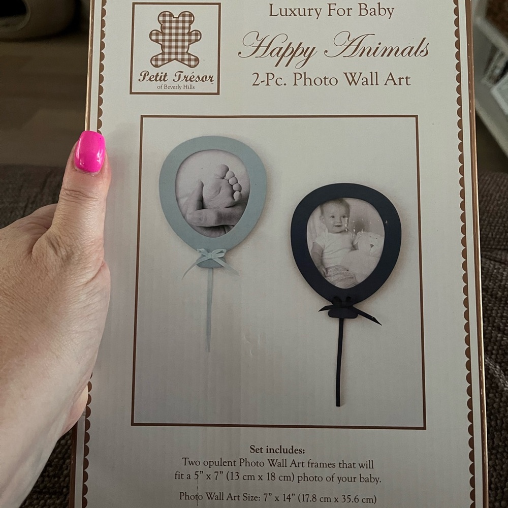 Wall photo frames